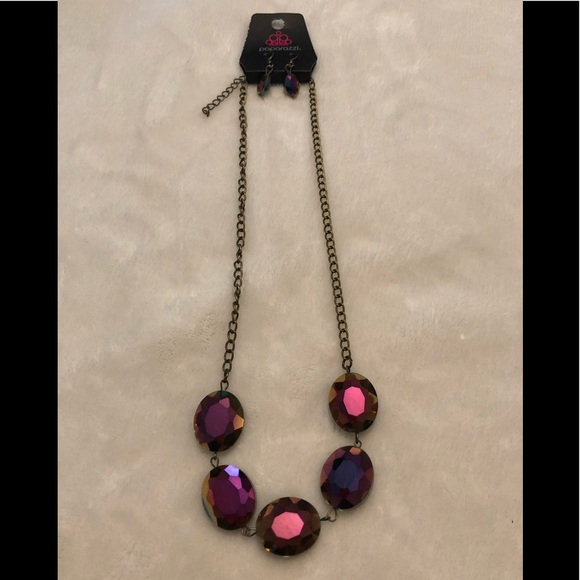 Paparazzi Cosmic closeup brass necklace with earrings